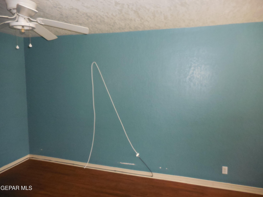 701 W Yandell Drive - Photo 5
