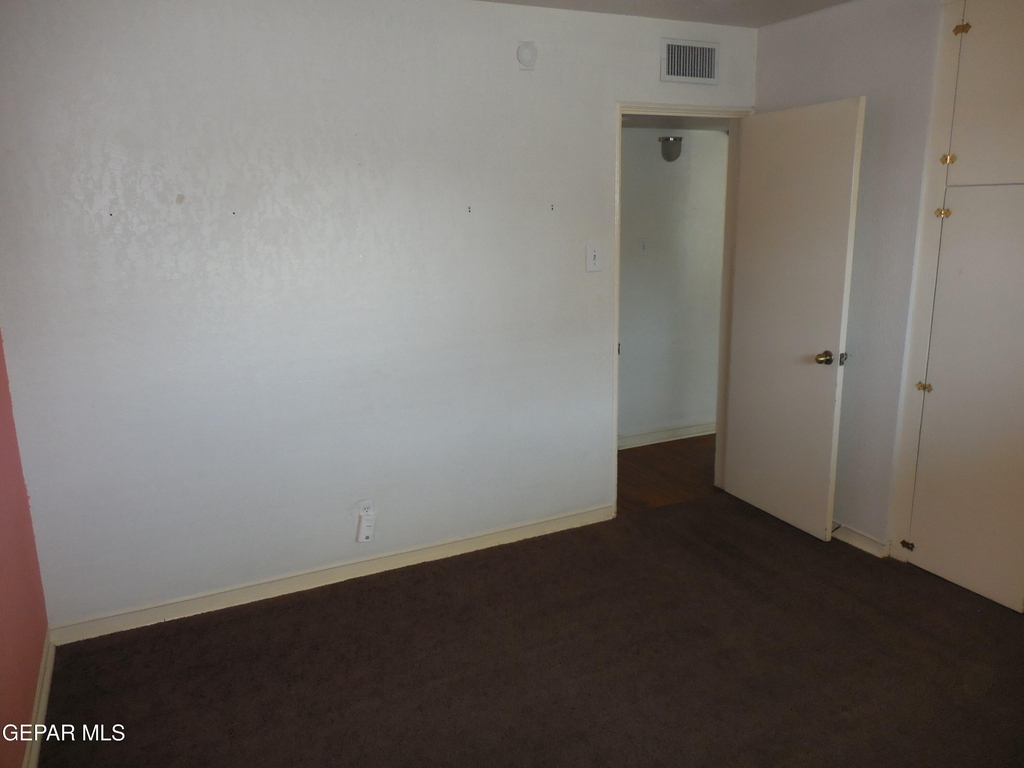 701 W Yandell Drive - Photo 10