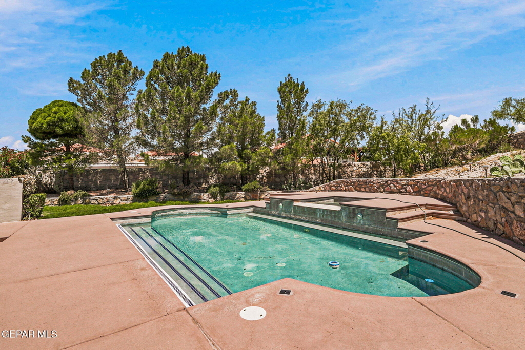 5601 Burning Tree Drive - Photo 59