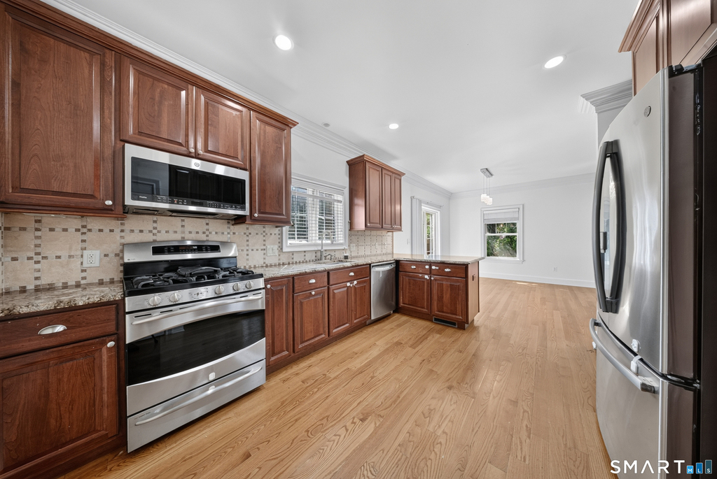 88 Maple Tree Avenue - Photo 6