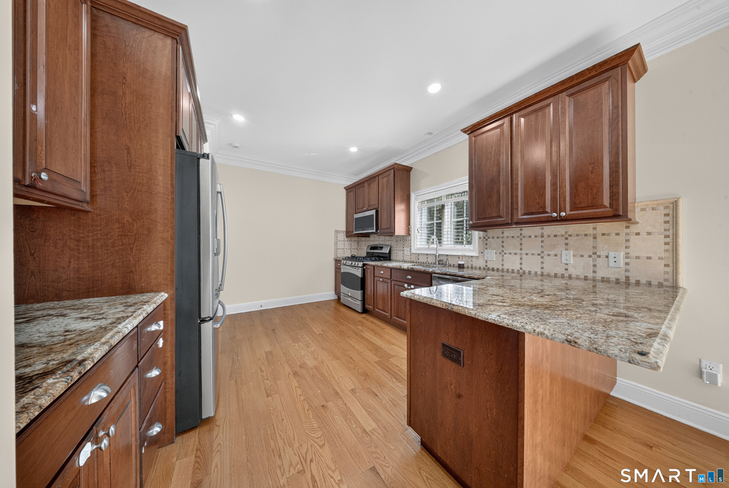 88 Maple Tree Avenue - Photo 8