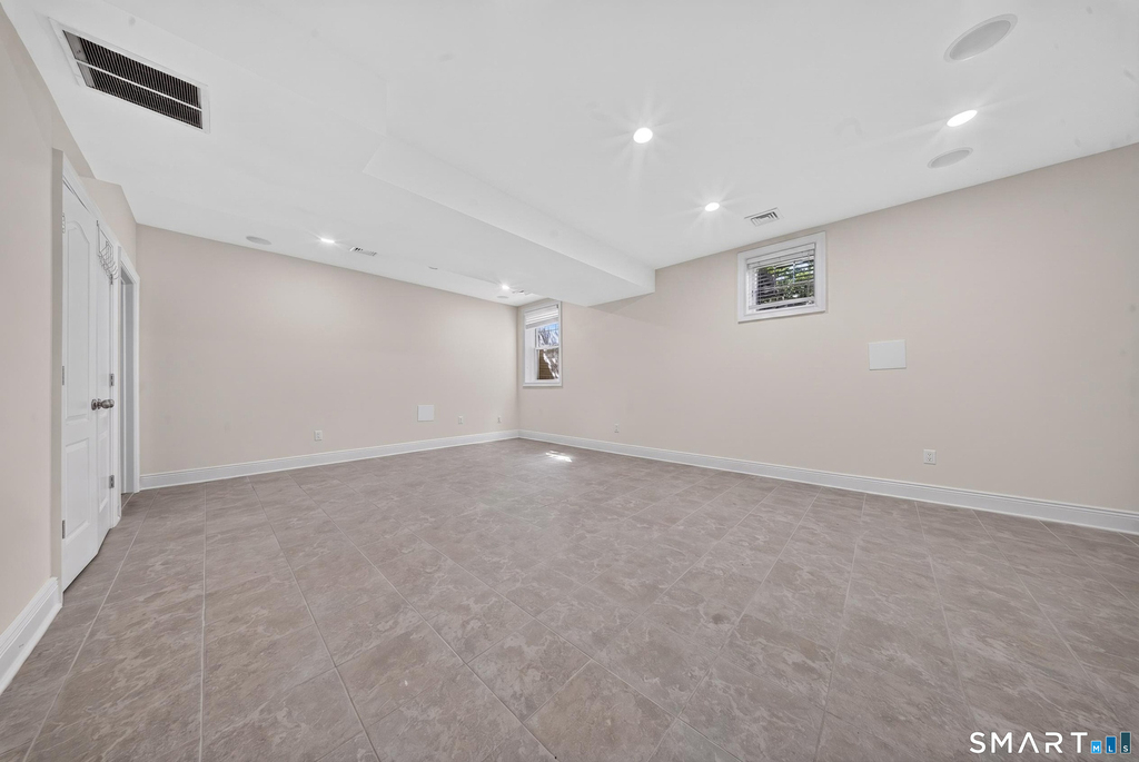 88 Maple Tree Avenue - Photo 20
