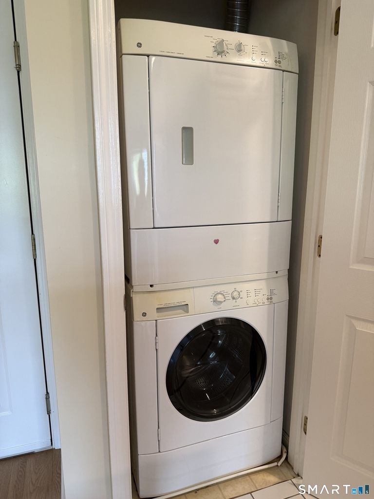 105 Richards Avenue - Photo 19