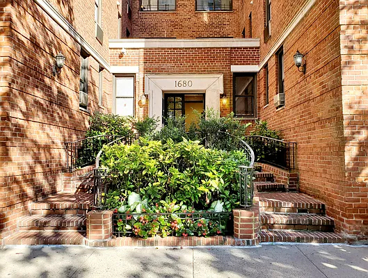 1680 York Avenue - Photo 1