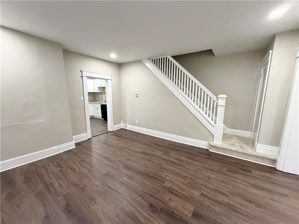 417 Bartram Ave - Photo 8