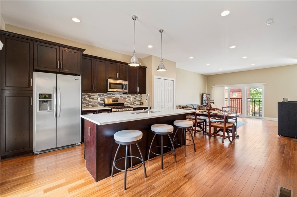 1038 Bradish St - Photo 3