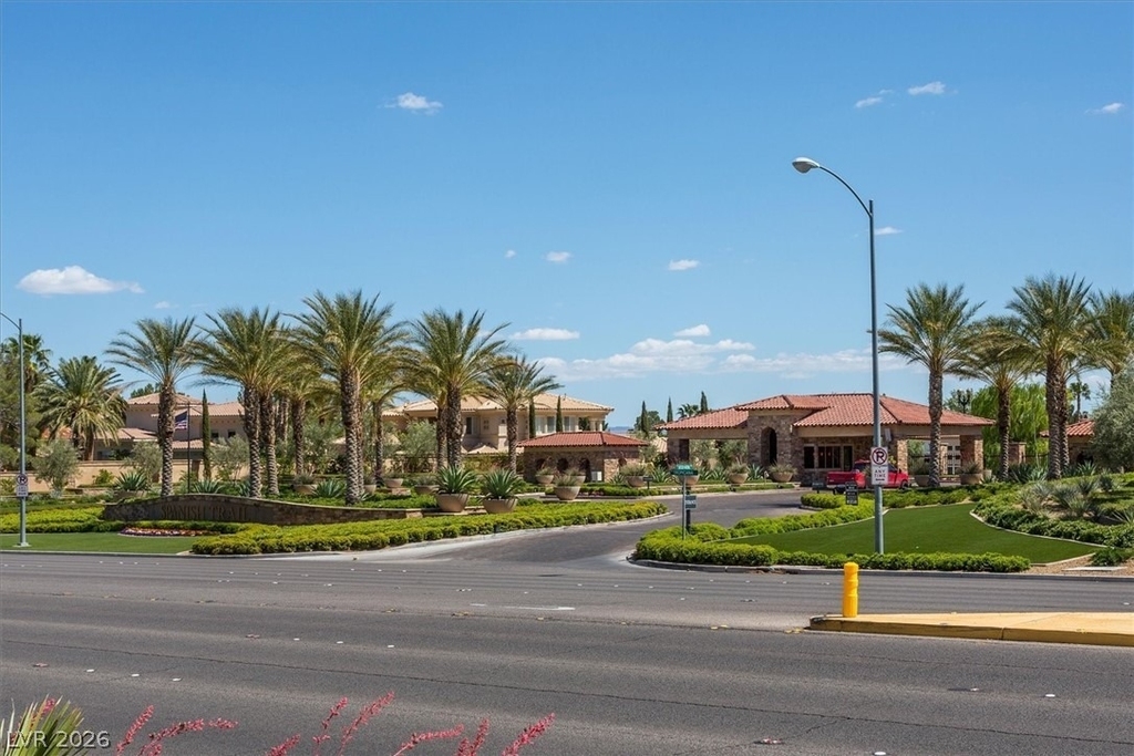 8161 Round Hills Circle - Photo 40