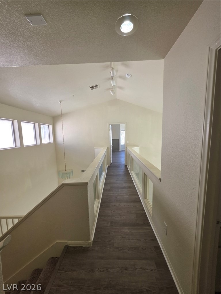 8008 Dover Shores Avenue - Photo 12