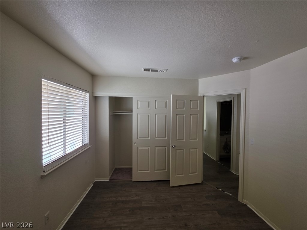 8008 Dover Shores Avenue - Photo 7