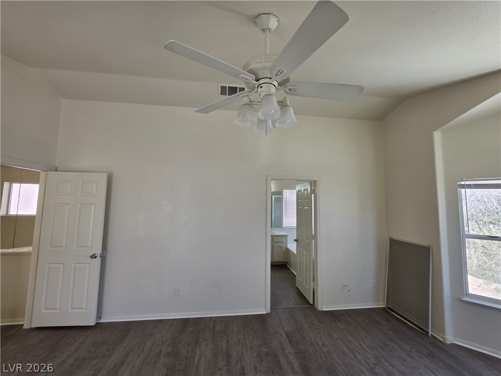 8008 Dover Shores Avenue - Photo 14