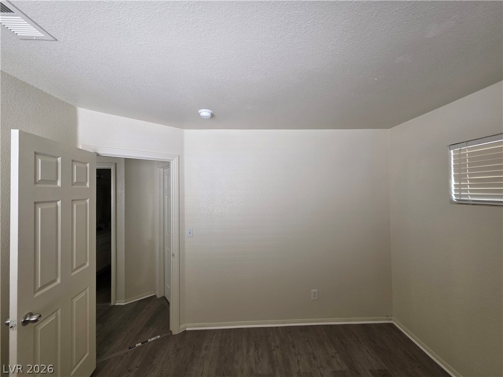 8008 Dover Shores Avenue - Photo 9
