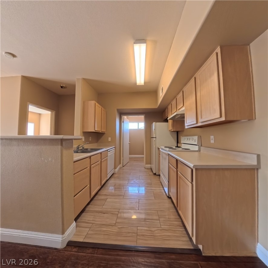 2615 W Gary Avenue - Photo 1