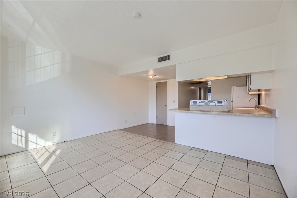 3604 Thomas Avenue - Photo 2