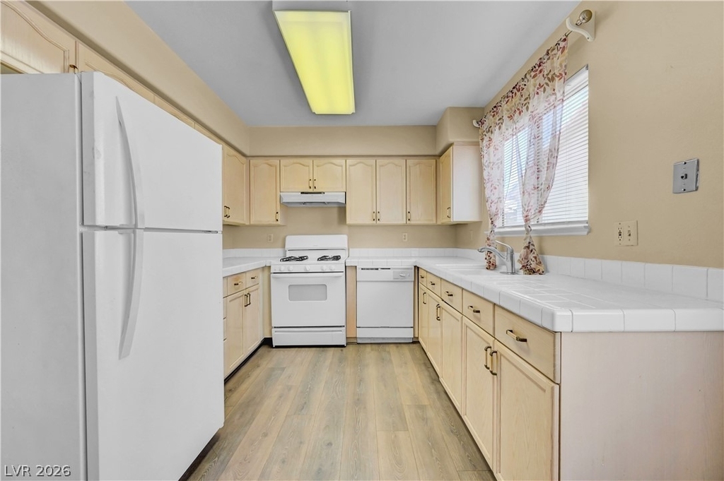 4814 Spring Falls Way - Photo 16