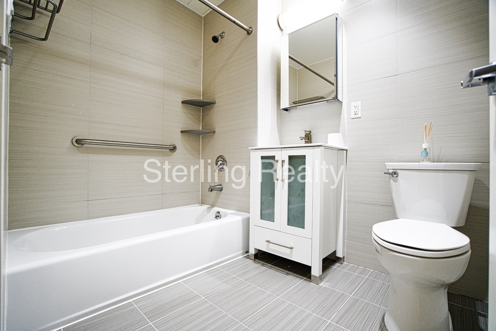 23-15 Astoria Boulevard - Photo 3