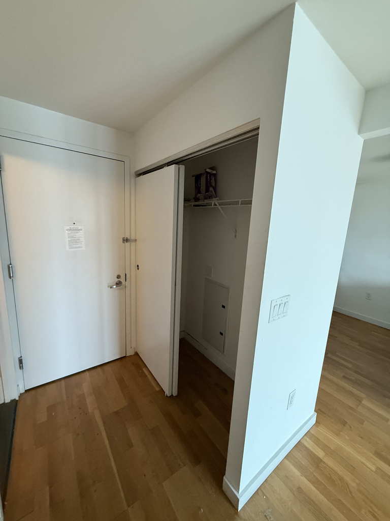 30th Rd, Astoria, NY 11102 - Photo 6