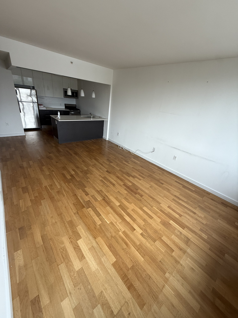 30th Rd, Astoria, NY 11102 - Photo 5