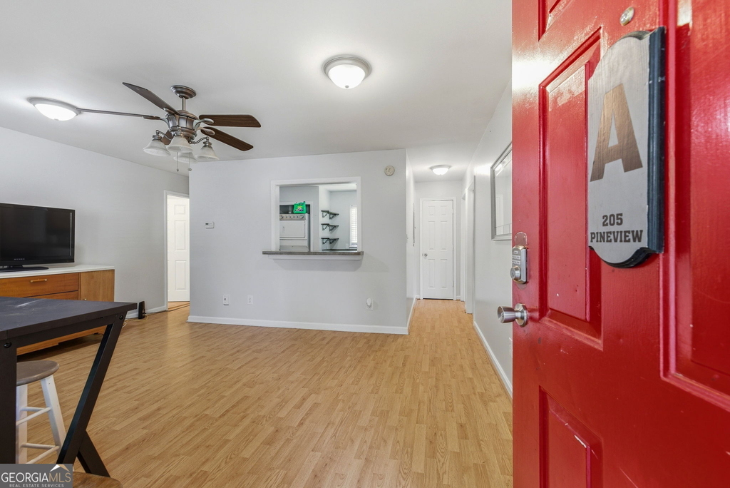 205 Pineview Drive - Photo 4