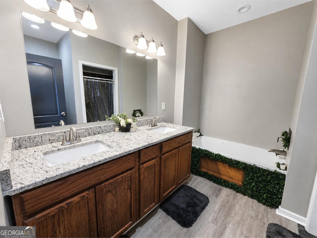 5589 River Road - Photo 15