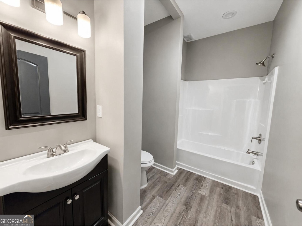 5589 River Road - Photo 23