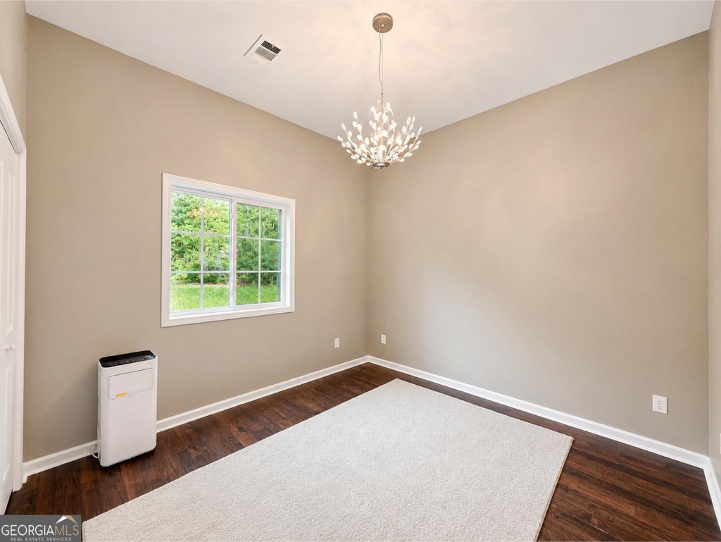 5589 River Road - Photo 14