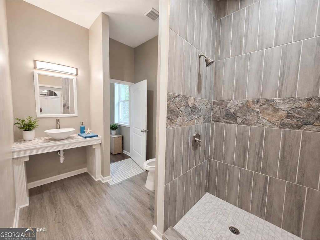 5589 River Road - Photo 3
