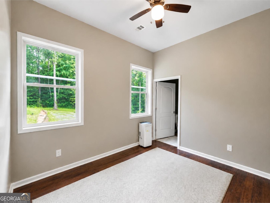5589 River Road - Photo 22