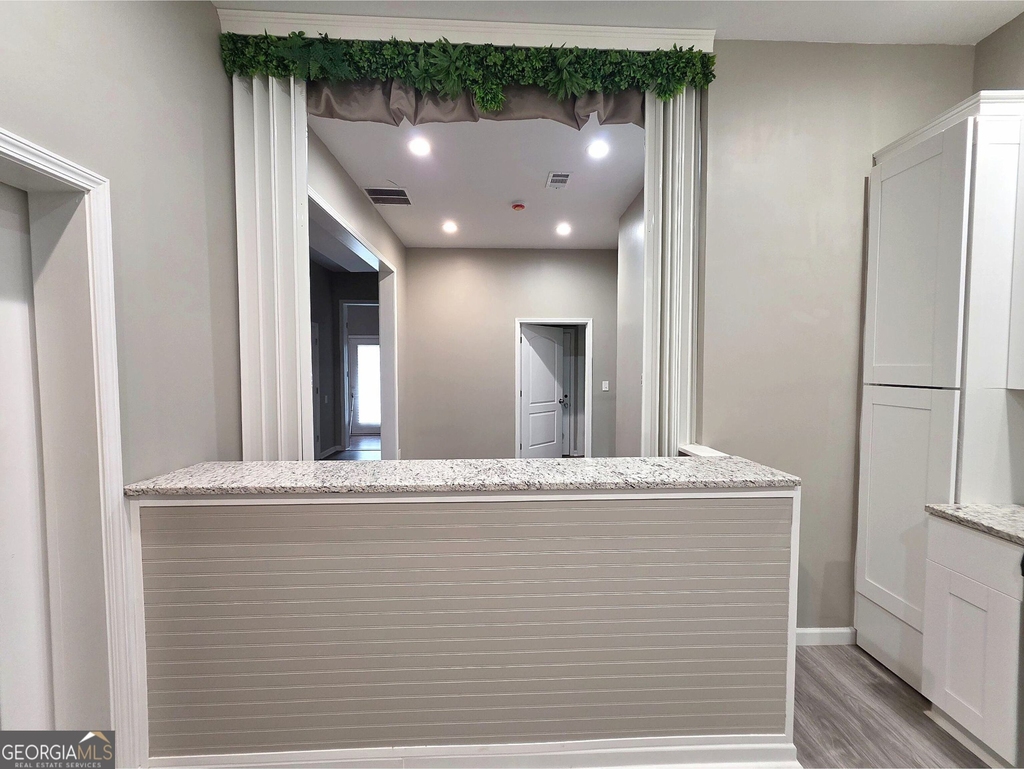5589 River Road - Photo 6