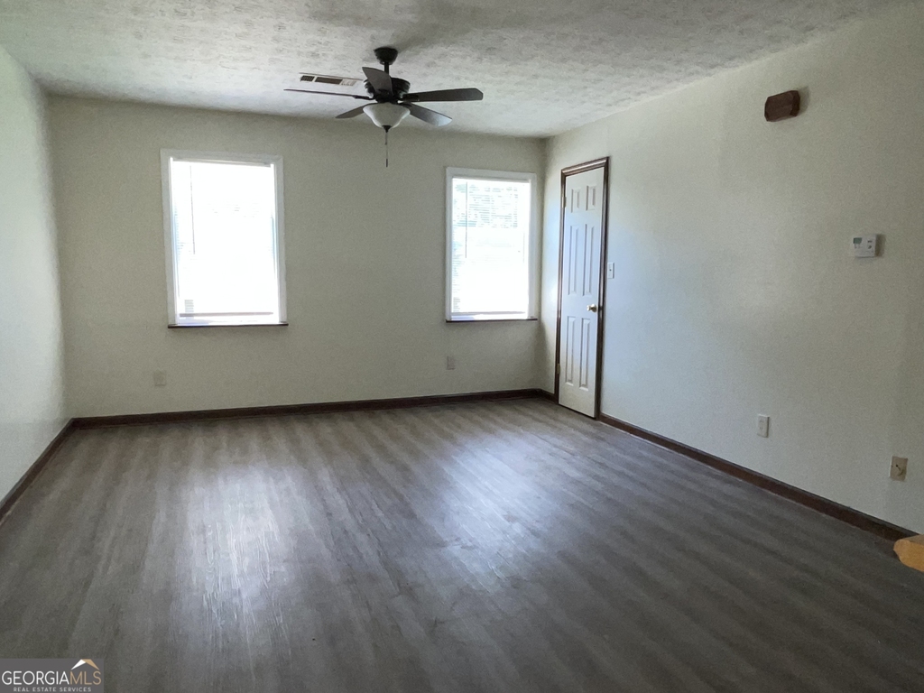 5980 Sherwood Place - Photo 4