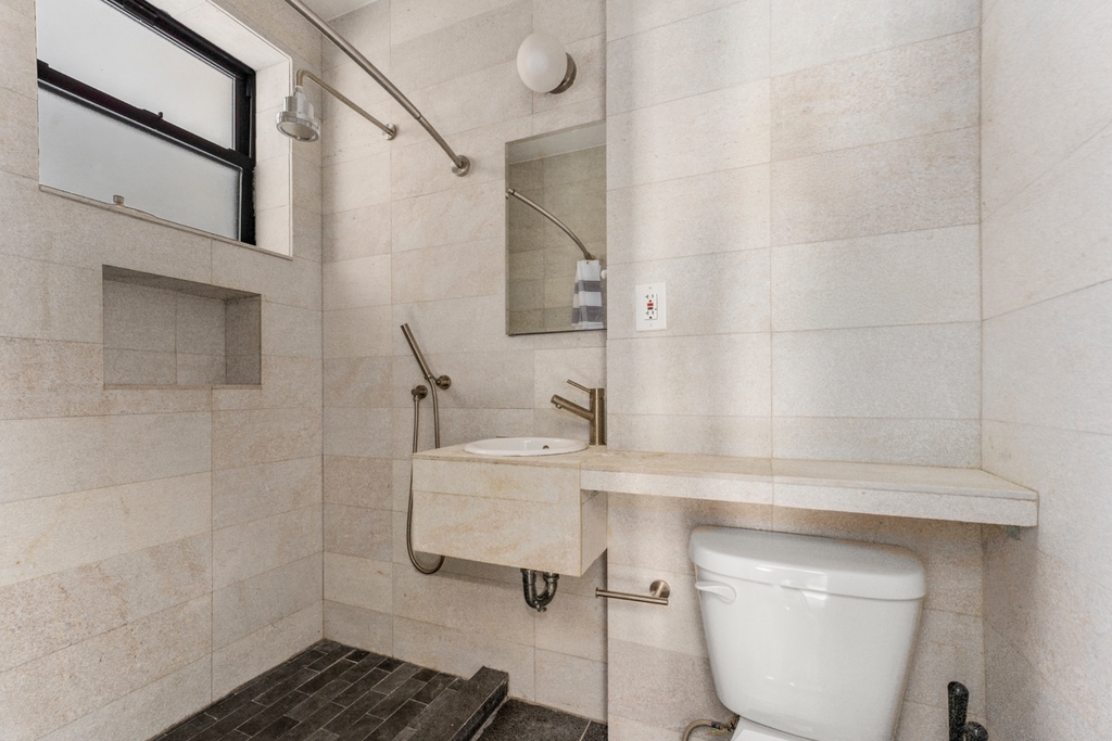 212 Lafayette Street - Photo 3