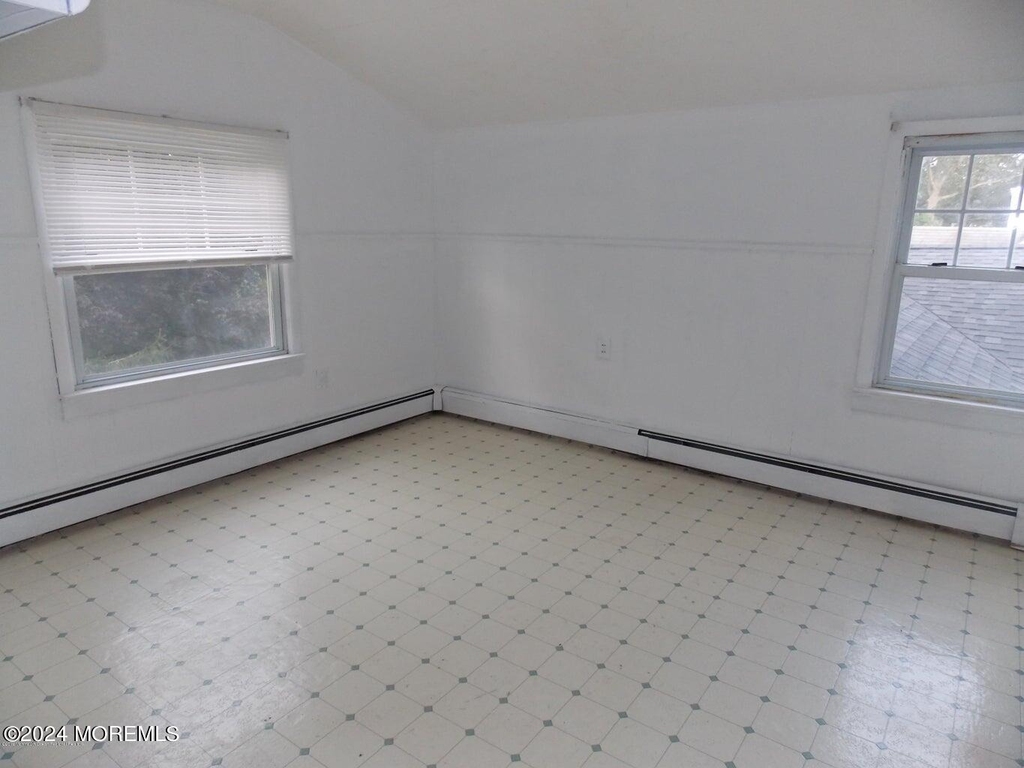 914 Radnor Avenue - Photo 19