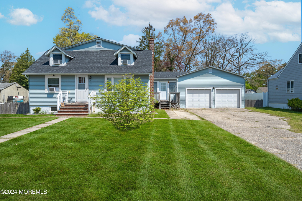 914 Radnor Avenue - Photo 0