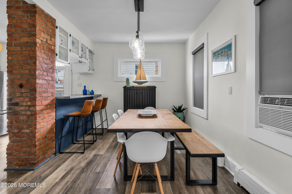 1208 Bond Street - Photo 5