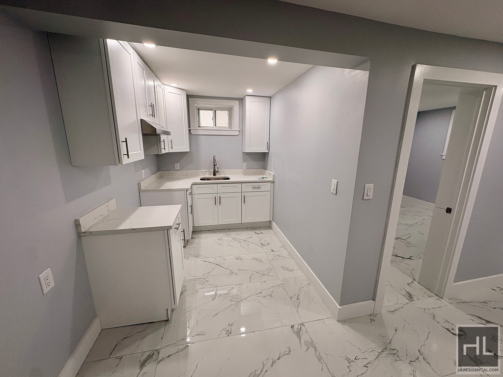 Belknap Ave - Photo 2