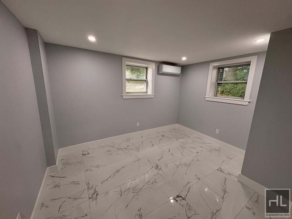 Belknap Ave - Photo 1
