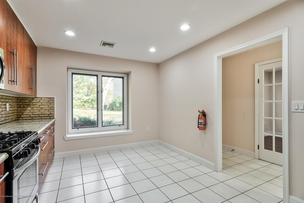 201 Pear Drive - Photo 4