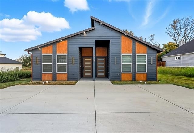 1315 Oneal Street - Photo 0