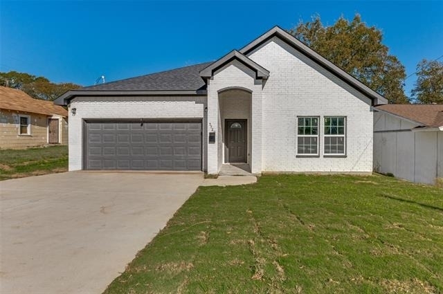 5520 Goodman Avenue - Photo 0