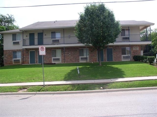 315 Bernard Street - Photo 0
