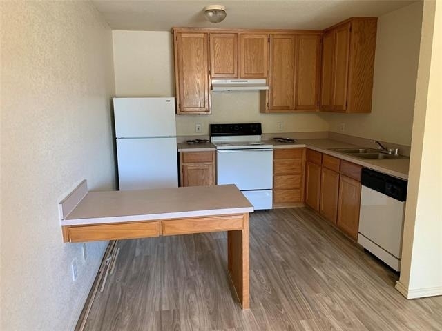315 Bernard Street - Photo 2