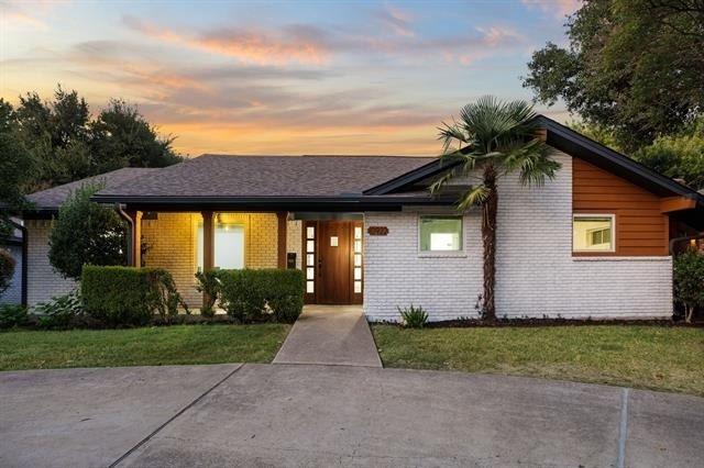 10922 Ferndale Road - Photo 0