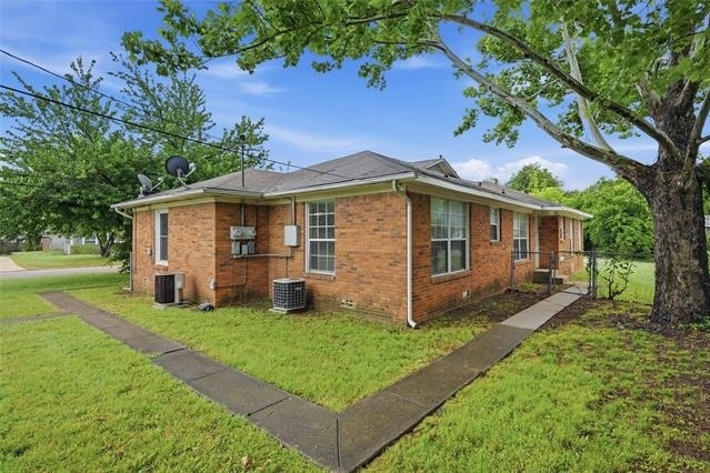 1701 W Elm Street - Photo 17