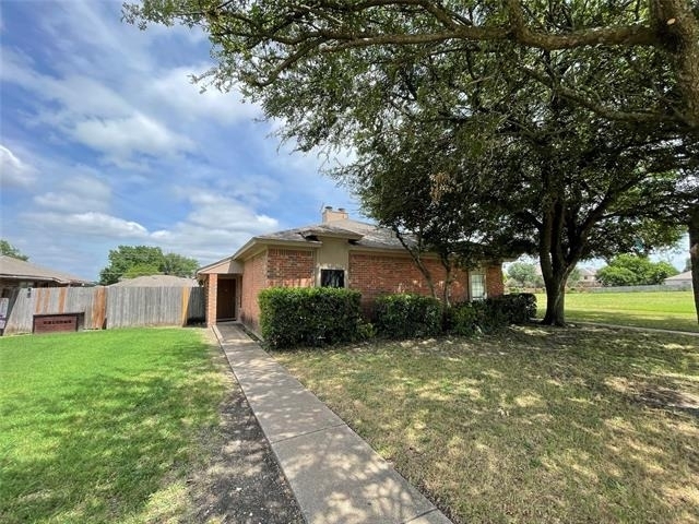 1754 Carrington Drive - Photo 2
