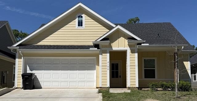 2109 Bluebonnet Avenue - Photo 0