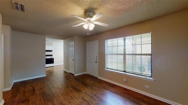 218 Renfro Street - Photo 2