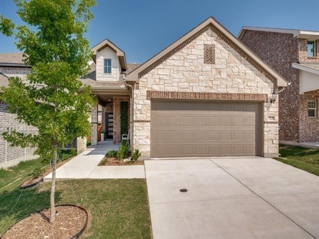 715 Dotty Drive - Photo 0