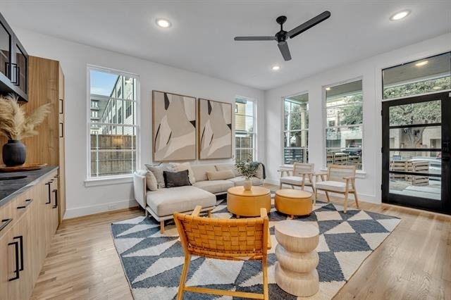 1512 Villars Street - Photo 35
