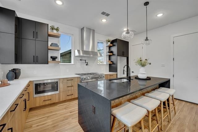 1512 Villars Street - Photo 10