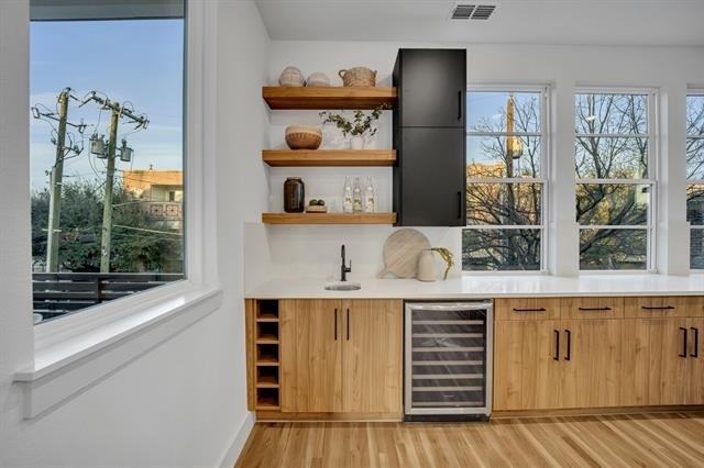1512 Villars Street - Photo 7