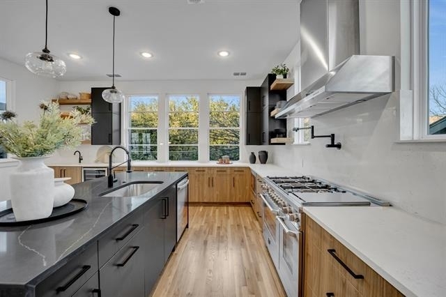 1512 Villars Street - Photo 9